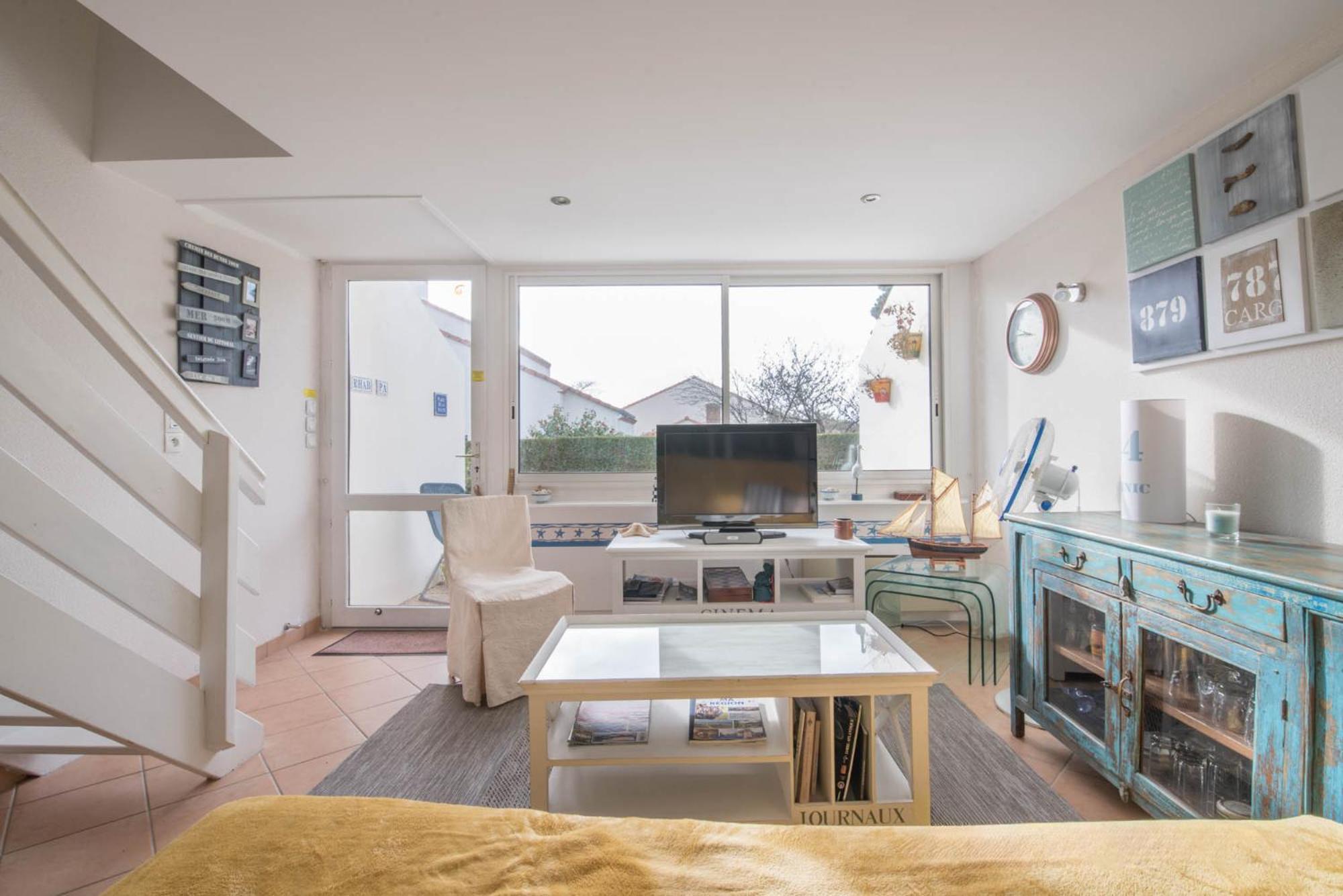 Holiday home Maison Dans Calme + Piscine A